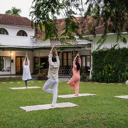 The Sacred Lotus Ayurveda Wellness Retreat Hotel Kochi Ngoại thất bức ảnh